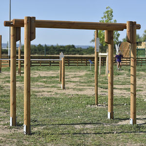 recorrido de obstáculos para instalación deportiva