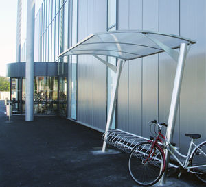 marquesina para bicicletas cubierta de policarbonato