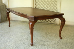 mesa de comedor clásica