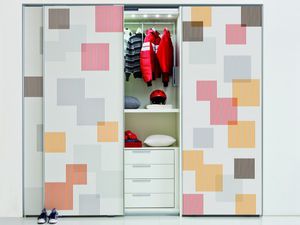 armario moderno / de madera / con puertas batientes / para niños