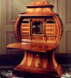 escritorio clásico de estilo Biedermeier