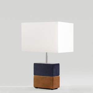 lámpara de mesa