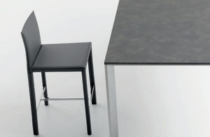 silla de bar contemporánea