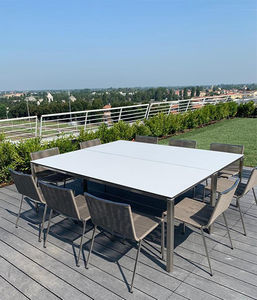 mesa contemporánea