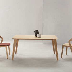 mesa contemporánea