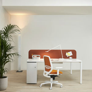silla de oficina contemporánea