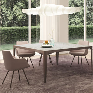 mesa contemporánea