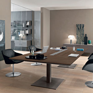 mesa de reuniones contemporánea