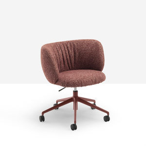 sillón de oficina de diseño escandinavo