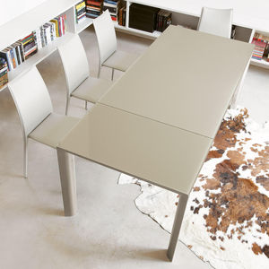 mesa contemporánea