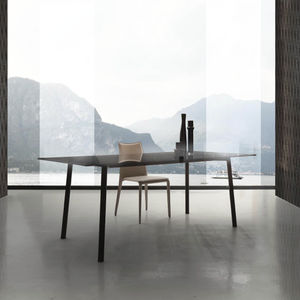 mesa contemporánea