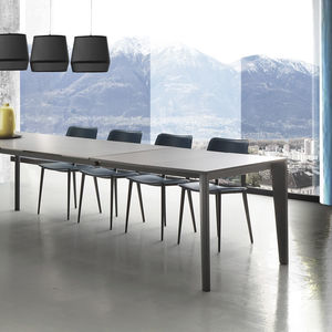 mesa contemporánea