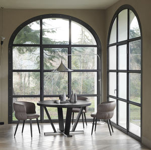 silla contemporánea / con reposabrazos / tapizada / con patas estándar