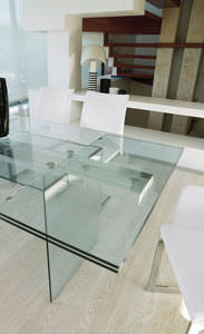 mesa de comedor contemporánea