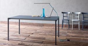 mesa contemporánea