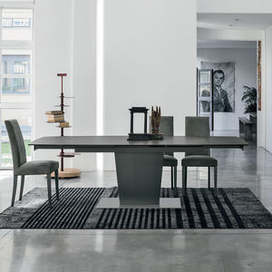 mesa de comedor contemporánea