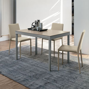 mesa de comedor contemporánea
