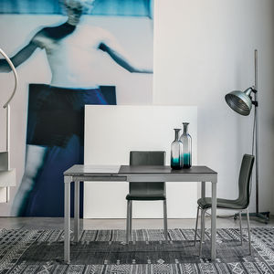 mesa de comedor contemporánea