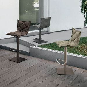 silla de bar contemporánea