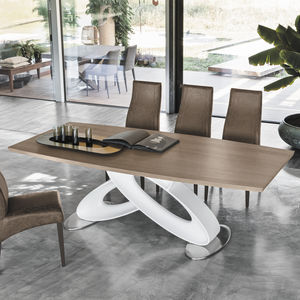 mesa de comedor contemporánea