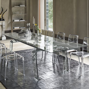 mesa de comedor contemporánea