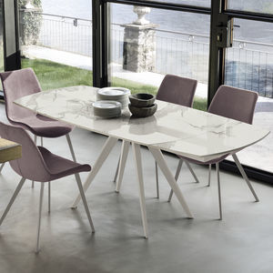 mesa de comedor contemporánea