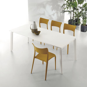 mesa contemporánea