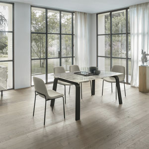 mesa de comedor contemporánea