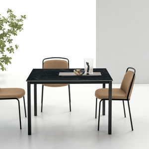 mesa de comedor contemporánea