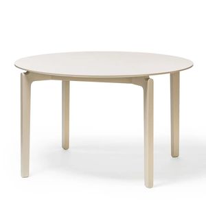 mesa de estilo escandinavo