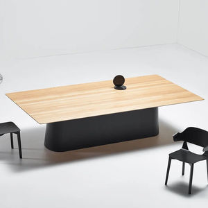 mesa contemporánea