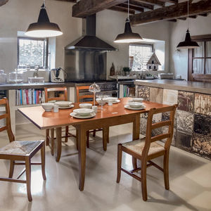 mesa de comedor clásica