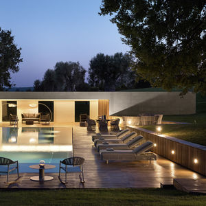 tumbona contemporánea
