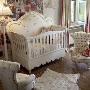 cama para bebé de estilo