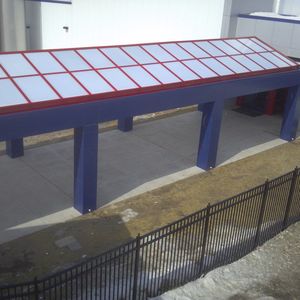 marquesina para edificio comercial