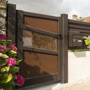 puerta para jardín de aluminio