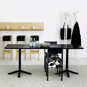 mesa de comedor contemporánea