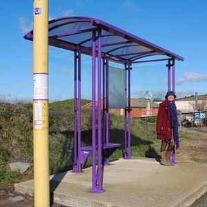 parada de autobús de acero inoxidable