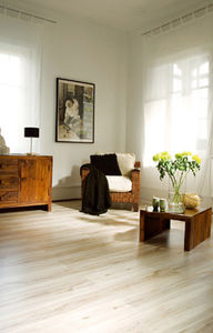 suelo laminado en piezas amplias de HDF