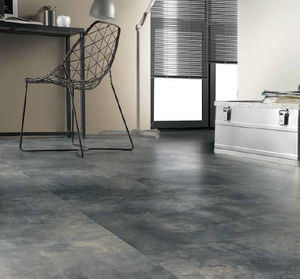 suelo laminado en piezas amplias de HDF