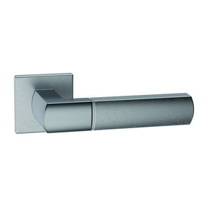 tirador de puerta