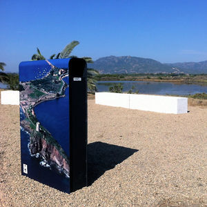 cubo de basura público
