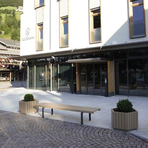 banco público / contemporáneo / de madera / de acero galvanizado