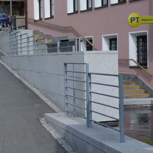 barrera de protección / fija / de acero galvanizado / de acero