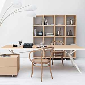 mesa de trabajo contemporánea