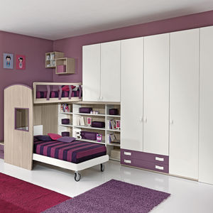 habitación para niños blanca