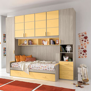 armario contemporáneo / de madera lacada / con puertas batientes / puente para cama