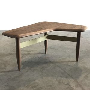 mesita auxiliar clásica / de madera maciza / para el sector servicios
