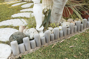 Bordillo de jardín - CASTELLON - Verniprens - de hormigón / lineal