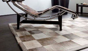 alfombra contemporánea / a cuadros / de piel de vaca / rectangular